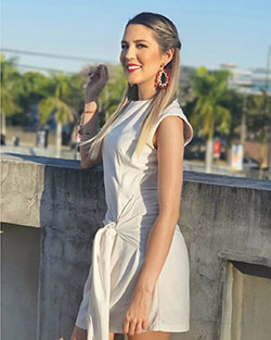vestido de color blanco con vestido, sesión de fotos de instagram, Cute Model Instagram: Vestido blanco,  Deportes de moda  