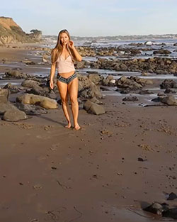 Nicole Aniston bikini traje de baño lookbook vestido, sesión de fotos poses: trajes de baño,  chicas de instagram  