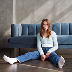 Lauren Orlando jeans color outfit ideas 2020, fotos de instagram de chicas, piernas calientes: Atuendo De Vaqueros,  Laura Orlando Instagram  