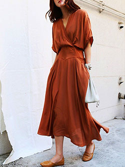 Vestido naranja y marrón vestido de día, ideas para vestir: Ideas de atuendos de kimono,  vestido de día,  Traje naranja y marrón  
