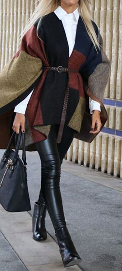 Outfit color marrón, debes probar con sweater, cuero, calzas: Bota de montar,  Estilo callejero,  Pantalones acampanados  
