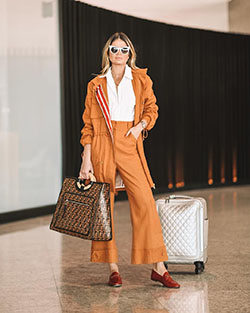 Look sport fino para mujer blazer: Desfile de moda,  modelo,  Estilo callejero,  Traje naranja y marrón,  Ideas para vestir en el aeropuerto  