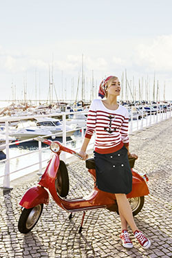 Atuendo ropa marinera mujer, complemento de moda, casual elegante: Casual elegante,  Chicas Calientes,  Accesorio de moda,  traje rojo,  Trajes de navegación  