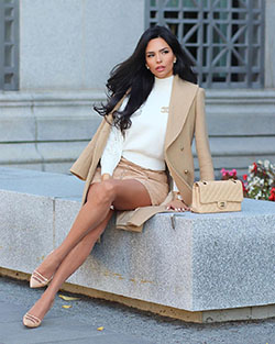 combinación de color blanco con blazer, fotografía de modelo, foto de piernas: Trajes de fiesta con estilo  