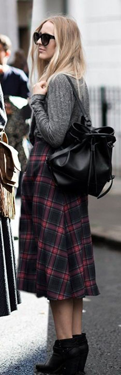 Traje de color, debes probar con minifalda, tartán, abrigo: Estilo callejero,  Trajes De Tela Escocesa  