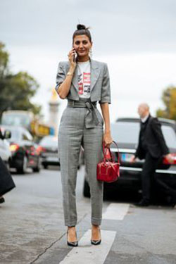 Outfit Pinterest con crop top, pantalones, traje sastre: top corto,  Traje de camiseta,  Estilo callejero  