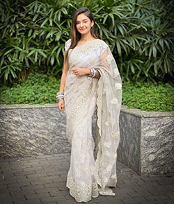 Anushka Sen In Saree Hot HD Fotos y fondos de pantalla: chicas calientes en sari  