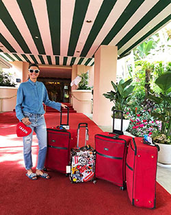 Traje de color Giovanna Battaglia equipaje Giovanna Battaglia engelbert, contención de residuos: traje rojo,  Giovanna Battaglia Engelbert,  Ideas para vestir en el aeropuerto  