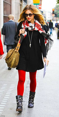 Traje Casual De Leggins Rojos: Trajes De Legging,  Lindo traje de mallas,  polainas rojas  