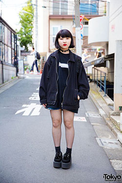 Outfit harajuku estilo negro moda callejera japonesa, moda alternativa: modainsta,  Estilo callejero,  Traje Blanco Y Azul,  Moda callejera japonesa,  Atuendos De Enredaderas  