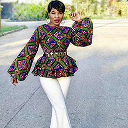 Ideas atrevidas de peinados afro para mujeres: ropa africana,  Atuendos Ankara,  Vestidos Ankara,  vestidos coloridos,  Vestido Estampado  
