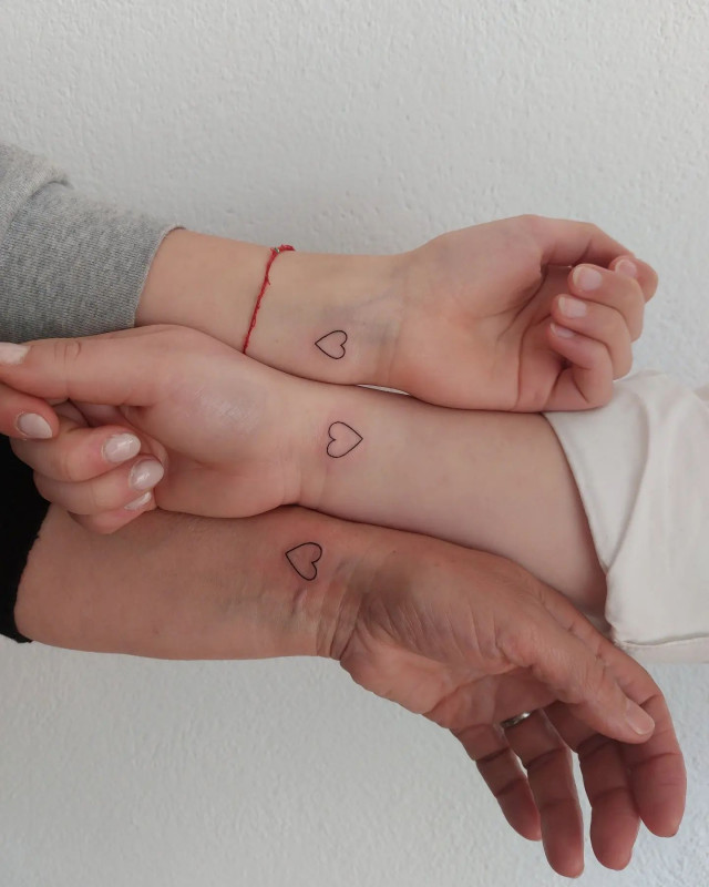 Tatuaje familiar a juego para madre, padre e hijo: Ideas de tatuajes  
