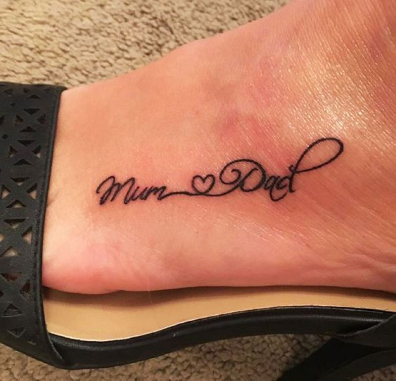 Tatuaje de mamá ama a papá para miembros de la familia: Ideas de tatuajes  