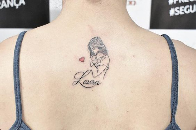 Ideas lindas del diseño del tatuaje para las madres: Ideas de tatuajes  