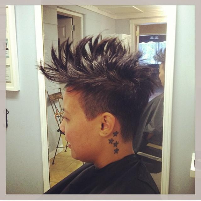 Los mejores peinados cortos Pixie Cut 2018: ¡Amor! ¡Este es tan lindo! @alenam84 #pixie #pixiecut #shorthair #shorthairdontcare ...: Ideas de peinado,  peinado mohicano,  Peinado de duendecillo  