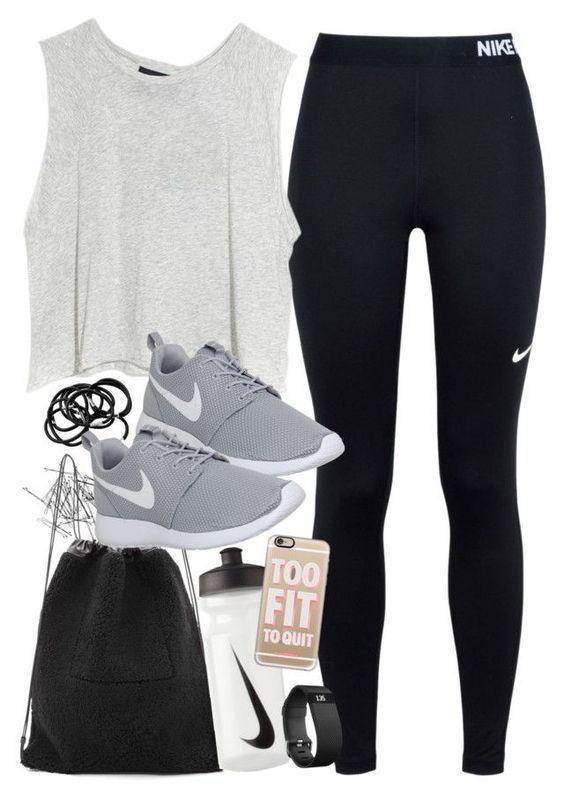 Outfit para el gimnasio con prendas Nike.: modelo de fitness,  aire jordan,  Trajes de polívoro,  rosa visón  