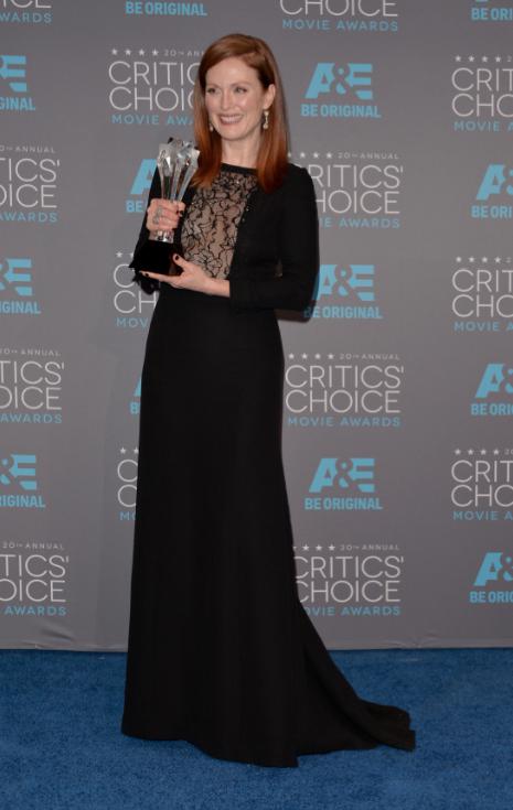 Julianne Moore en Saint Laurent: 