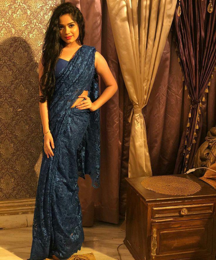 Sari de fiesta de mezcla de seda azul marino con blusa: Estilo de vida,  modainsta,  sari,  Ropa de mujer,  chicas calientes en sari  