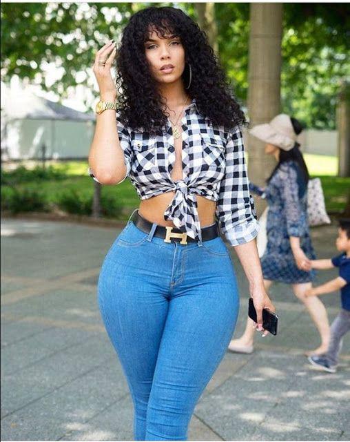 Instagram de Amirah Dyme. Modelo de tallas grandes de Black Girls, Amirah Dyme: Traje casual de niña negra,  Amirah Dyme  