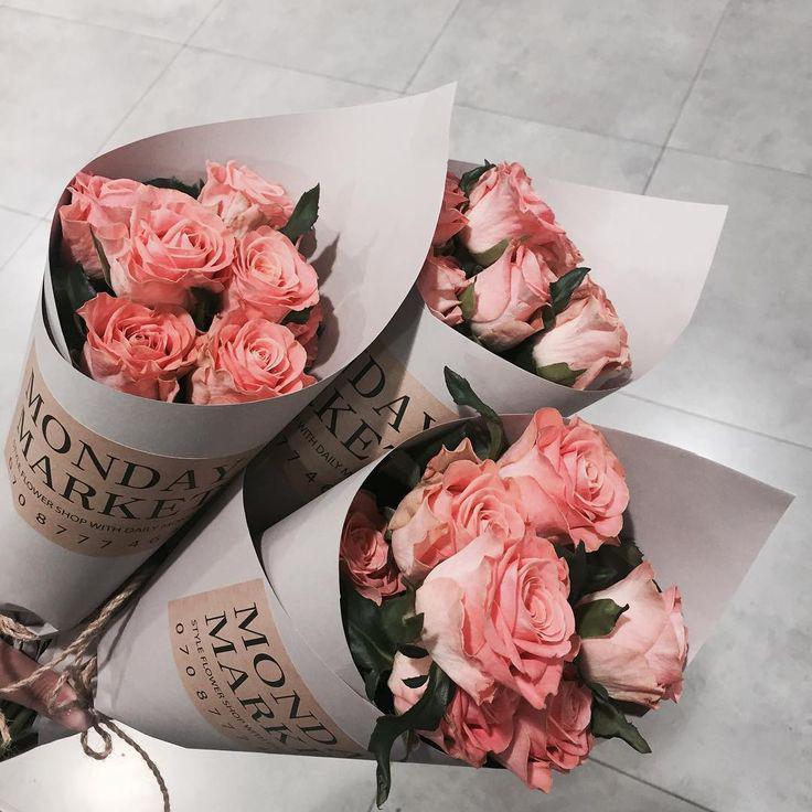 Ideas para centros de mesa con flores: ramo de flores rosa,  Ramo De Flores Tumblr,  Ramo Para Aniversario  