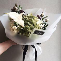 Ideas de soporte de flores: Ramo de flores de corazón,  Arreglos Florales Ideas,  flor para aniversario de bodas  