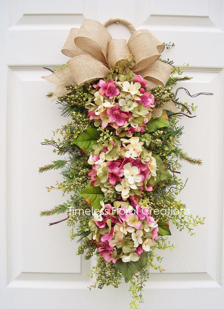 diseño floral, ramo de flores: Ramo de flores,  Diseño floral,  Magnolia elegante,  para puerta  