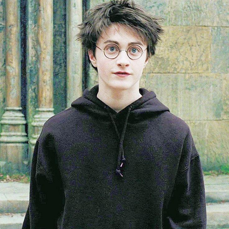 Harry Potter y las Reliquias de la Muerte. Harry Potter y la película donde su cabello era perfecto: harry potter,  harry portero,  harry potter,  Daniel Radcliffe  
