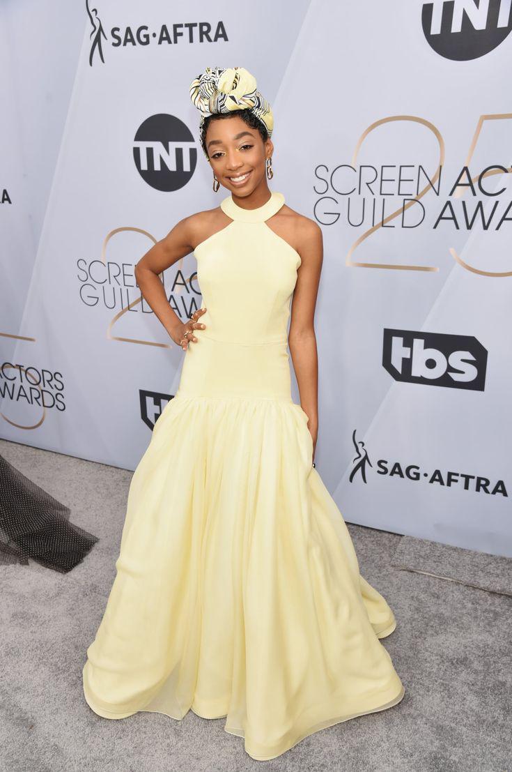 ¿Tacones? Pshaw — Eris Baker lució Timberlands en la alfombra roja de los SAG Awards: 