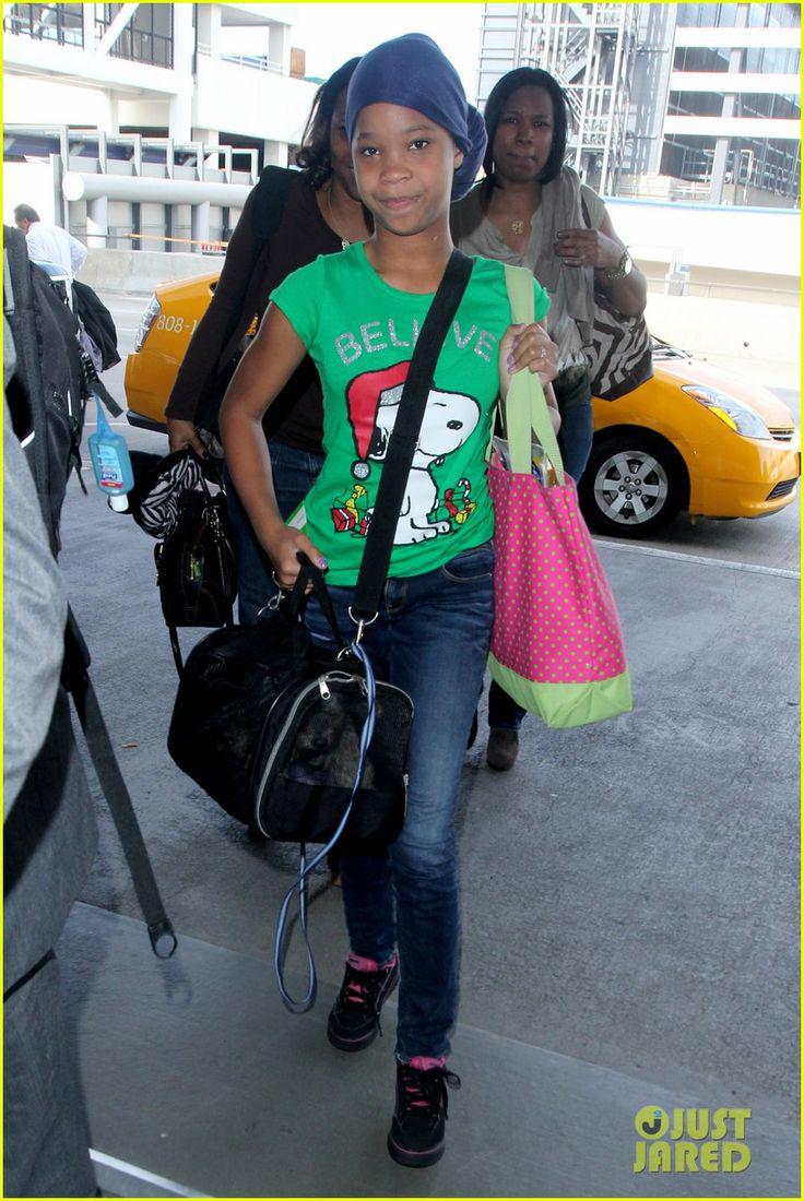 Quvenzhane Wallis lax vuelo después de globos 03 Quvenzhane Wallis agarra un asimiento ...: 