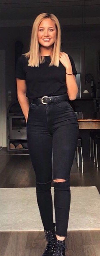 Black Jeans Outfit Tumblr Para El Verano: Conjunto De Vaqueros Negros,  Cuello redondo,  Pantalones ajustados  