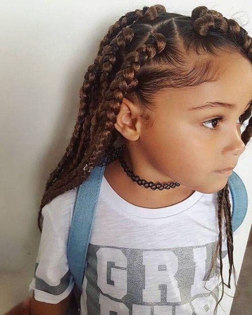 Peinado de trenzas de niña negra para la escuela: Cabello con textura afro,  afroamericano,  trenzas de caja,  Peinados Trenzados,  bocanadas afro,  peinados de niños  