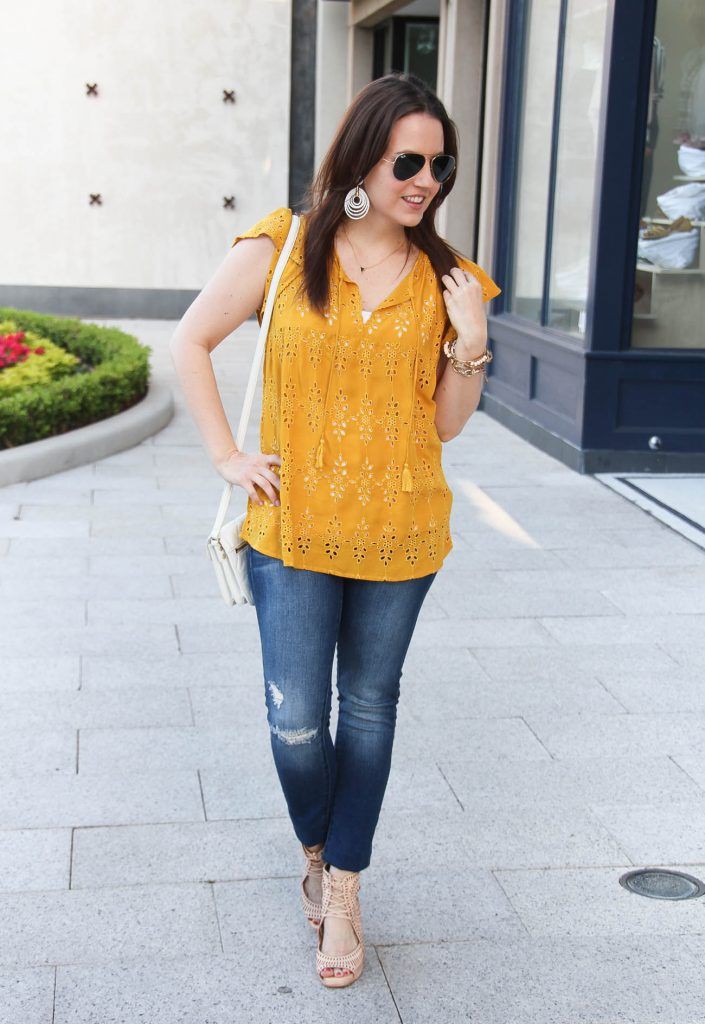 Dama de jeans casuales amarillos: Outfits Amarillo Niñas,  tapa amarilla  