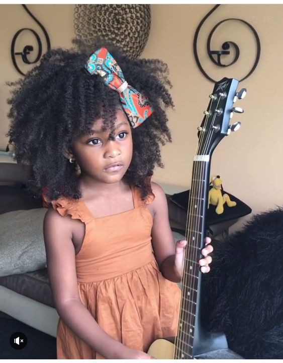 Niños con gran cabello afro natural.: Ideas de peinado,  peinado mohicano,  Peinado Para Niñas,  miele orgánicos,  Rizado Mixto  