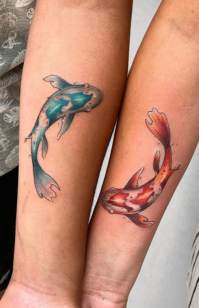 Koi fish couple tattoo, Tattoo artist y Sleeve tattoo: tatuaje de manga,  Arte Corporal,  Tatuador,  Tatuaje de pareja  