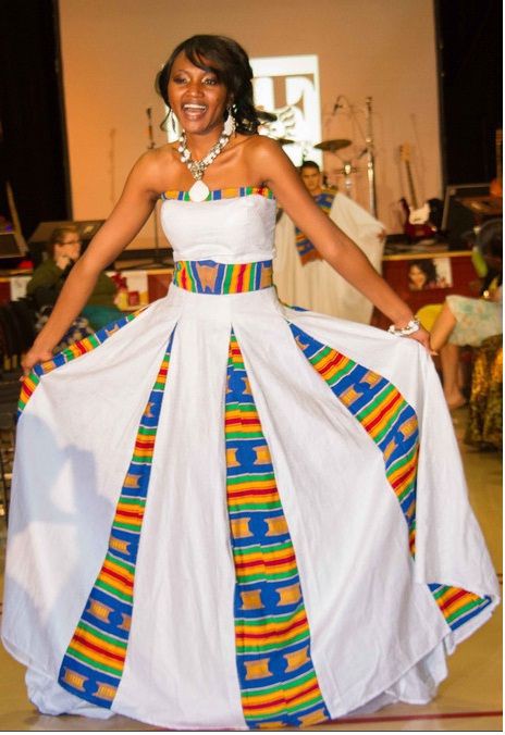 vestido de novia tradicional para niña africana: vestidos africanos,  Vestido sin tirantes,  paño kente,  trajes de boda africanos  