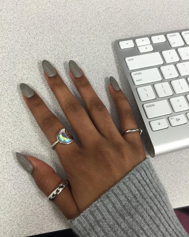 Las uñas grises más deseables y elegantes.: Esmalte de uñas,  Arte de uñas,  Uñas de gel,  Manicura,  Uñas acrilicas  