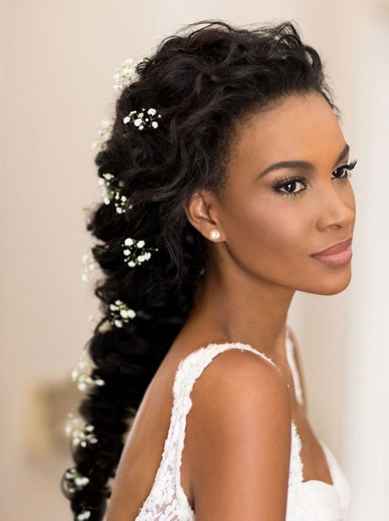Peinados de boda afroamericana con tejido: Cabello con textura afro,  Ideas de peinado,  Cabello enrulado,  peinados de boda africanos  