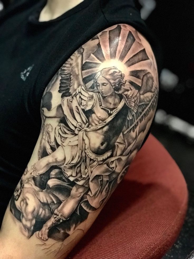 Tatuaje de manga de San Miguel Arcángel más deseable: tatuaje de manga,  Ideas de tatuajes,  Tatuador,  Tatuajes Religiosos  