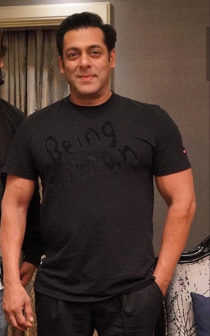 Ideas para una gran camiseta, Salman Khan: Salman Khan  