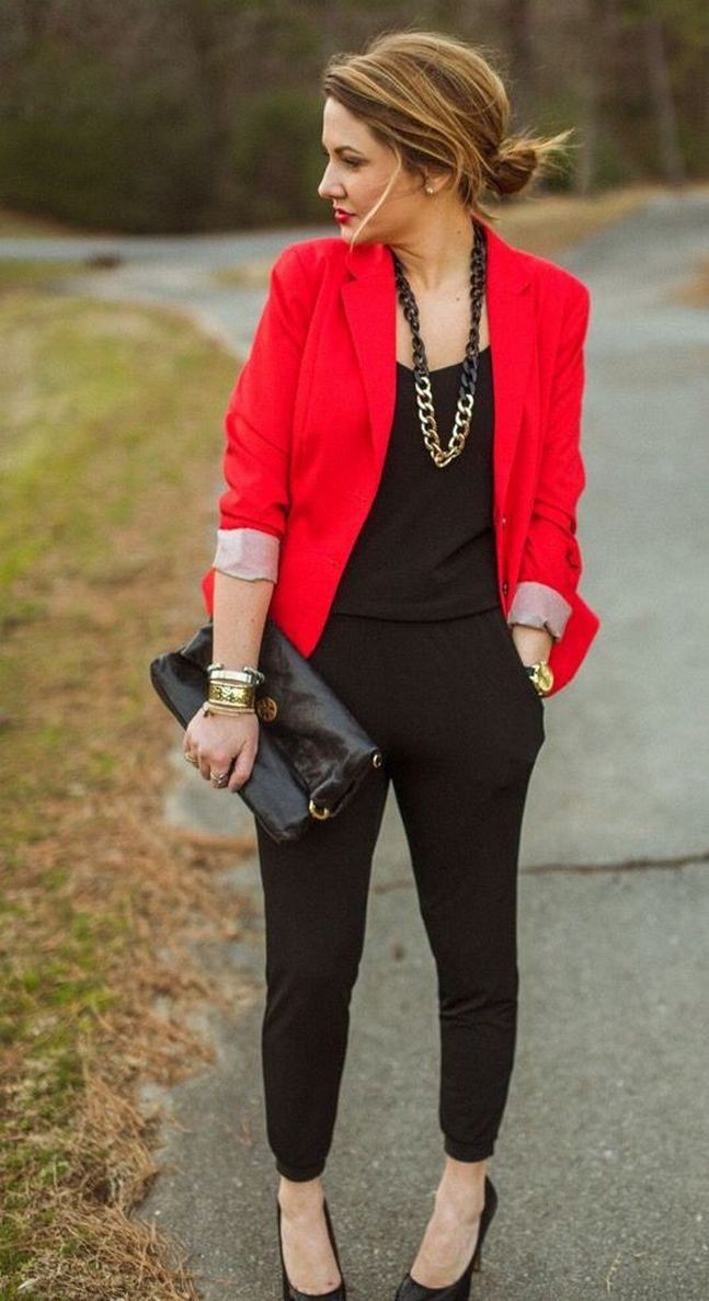 Outfit con blazer rojo mujer, Ropa casual: Informal de negocios,  Atuendos De Profesores  