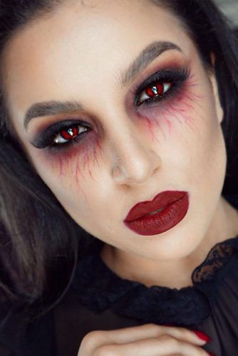 Ideas geniales para el maquillaje de vampiro sexy: disfraz de Halloween,  maquillaje facial,  Ideas de maquillaje de Halloween  