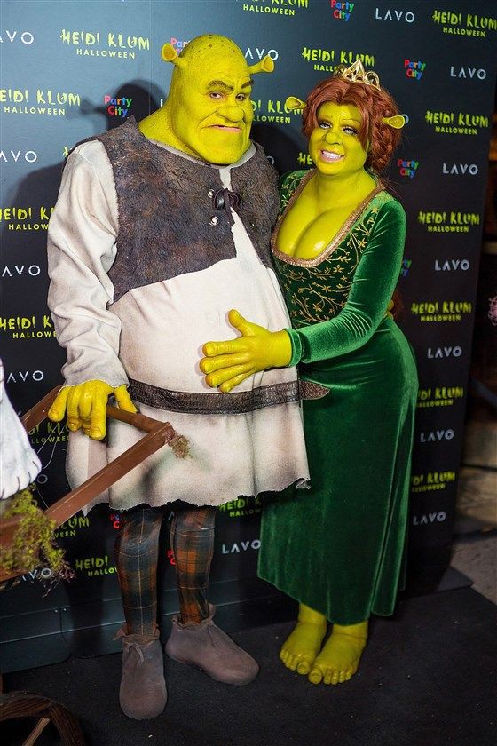 Heidi Klum como la princesa Fiona y su novio como Shrek: disfraz de Halloween,  Heidi Klum,  princesa fiona  