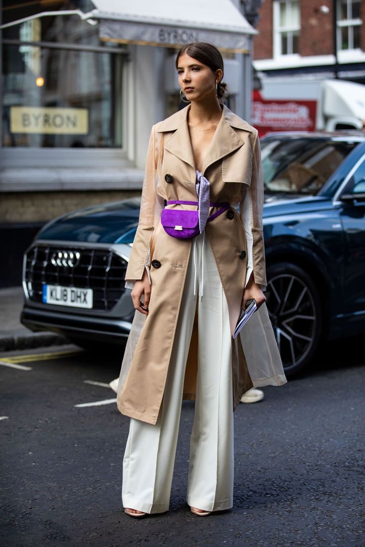 Trajes fantásticos modelo de moda, Semana de la Moda de Londres: blogger de moda,  Desfile de moda,  Semana de la Moda,  trajes de invierno,  Coco Chanel,  Alta costura  