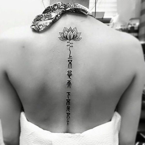 Tatuajes en la columna vertebral para mujeres, tatuaje temporal.: Arte Corporal,  Tatuador,  Tatuaje temporal,  mujeres sexys,  Ideas de tatuajes  