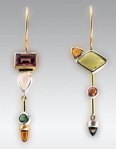 Ideas de aretes asimétricos de arte, diseño de joyas: Joyería de disfraz,  Pendientes,  Diseño de joyas  