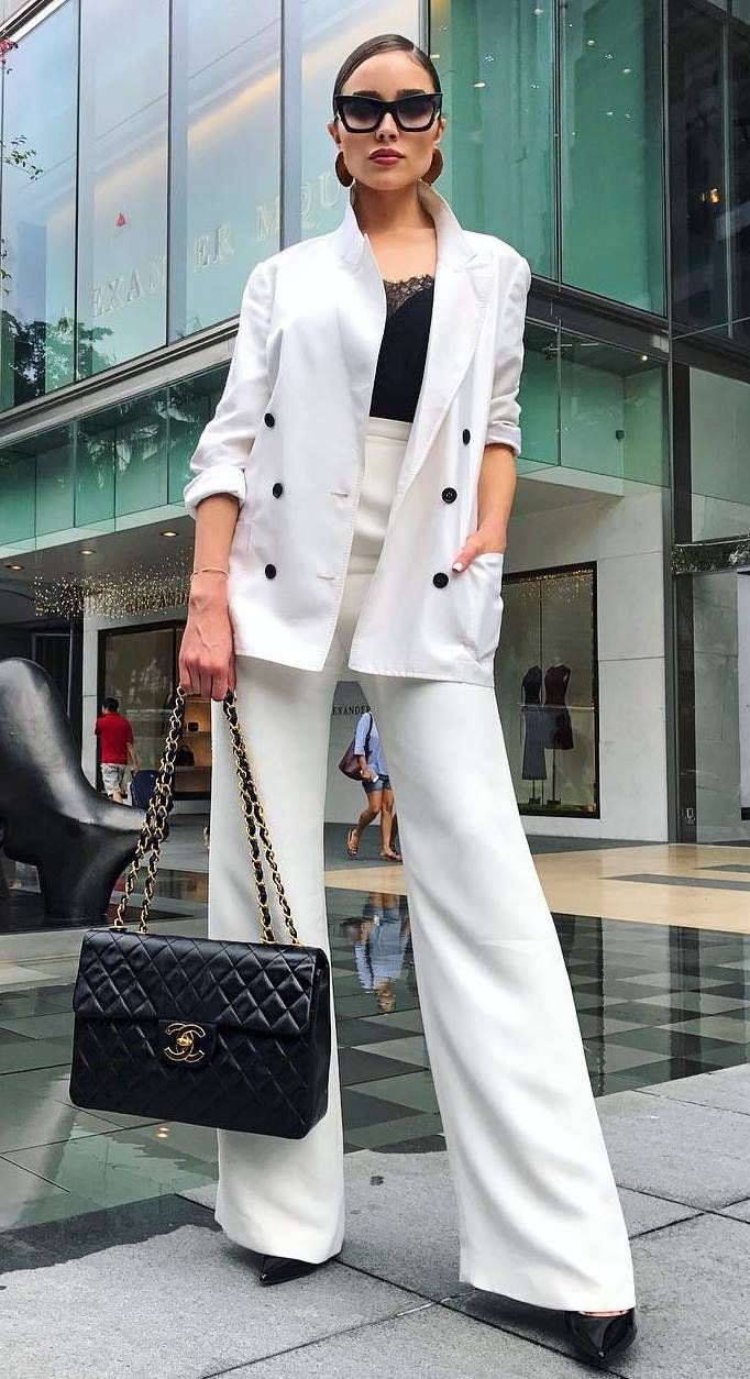 Moda casual de negocios para mujeres, falta de color: abrigo blanco,  trajes de negocios  