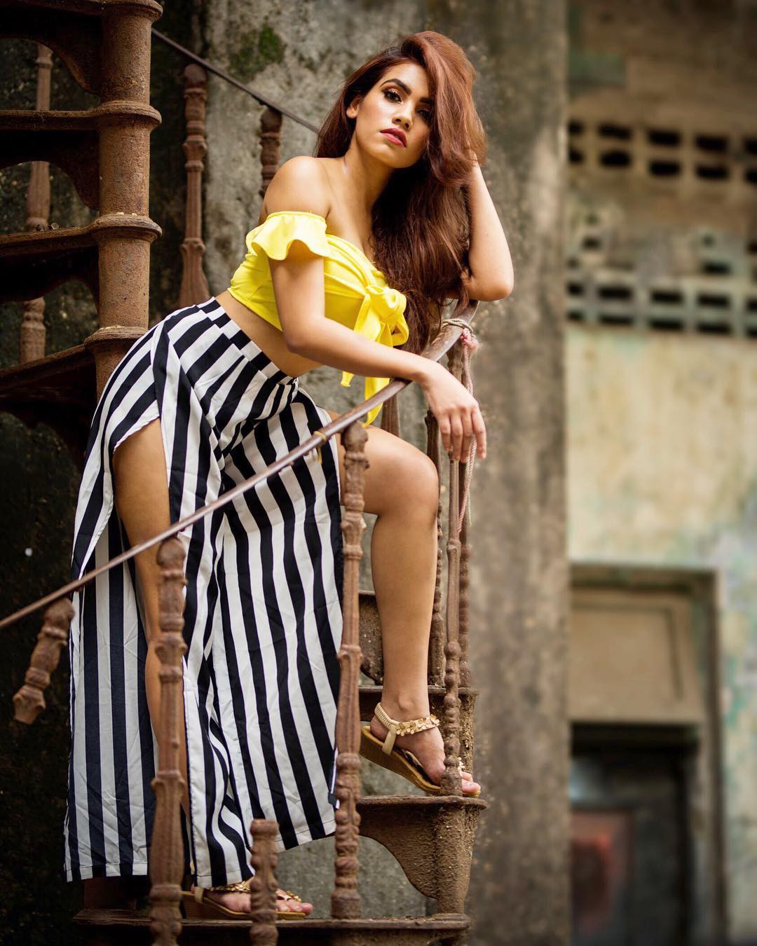 Obtener mi estilo modelo de moda, sesión de fotos: Estilo callejero,  Sesión de fotos,  Purbasha Das  
