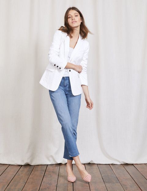 Short Jeans Combinación blazer blanca: traje de mezclilla azul,  Ropa formal,  Sesión de fotos,  Chaqueta blanca  
