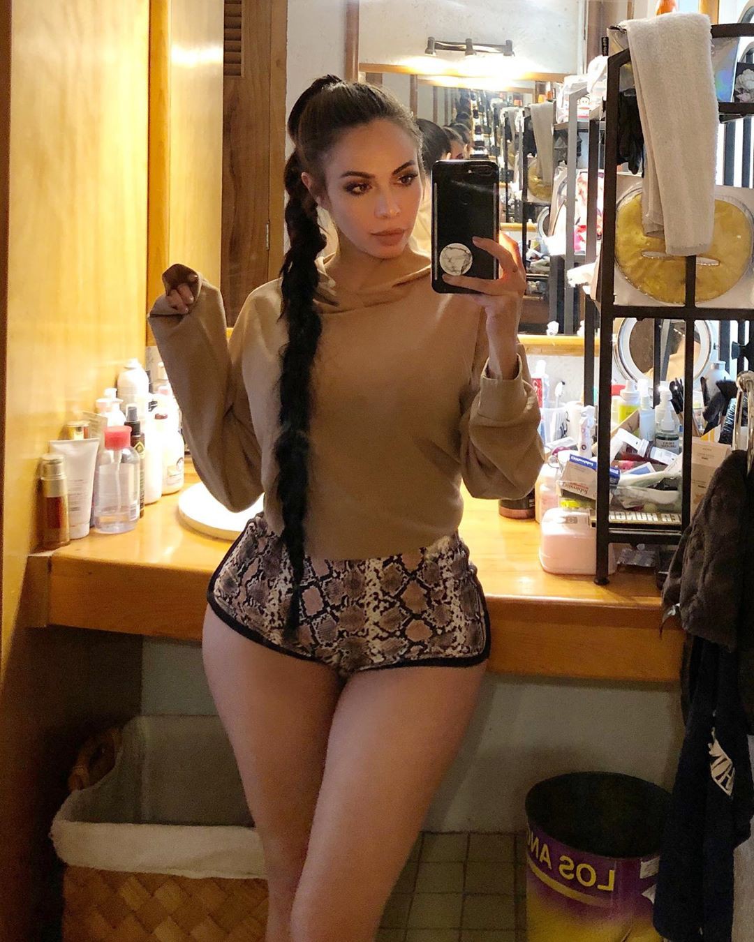 Fantástico jimena sanchez piernas, Jimena Sanchez: kim kardashian,  Presentador de televisión,  Modelos calientes de Instagram  