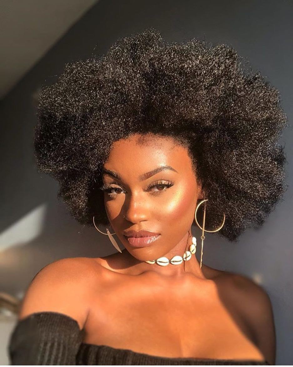 No debes perderte estas integraciones de cabello afro y cabello artificial.: Peluca de encaje,  Ideas de peinado,  Mujeres negras,  Cuidado del cabello,  pelo negro  